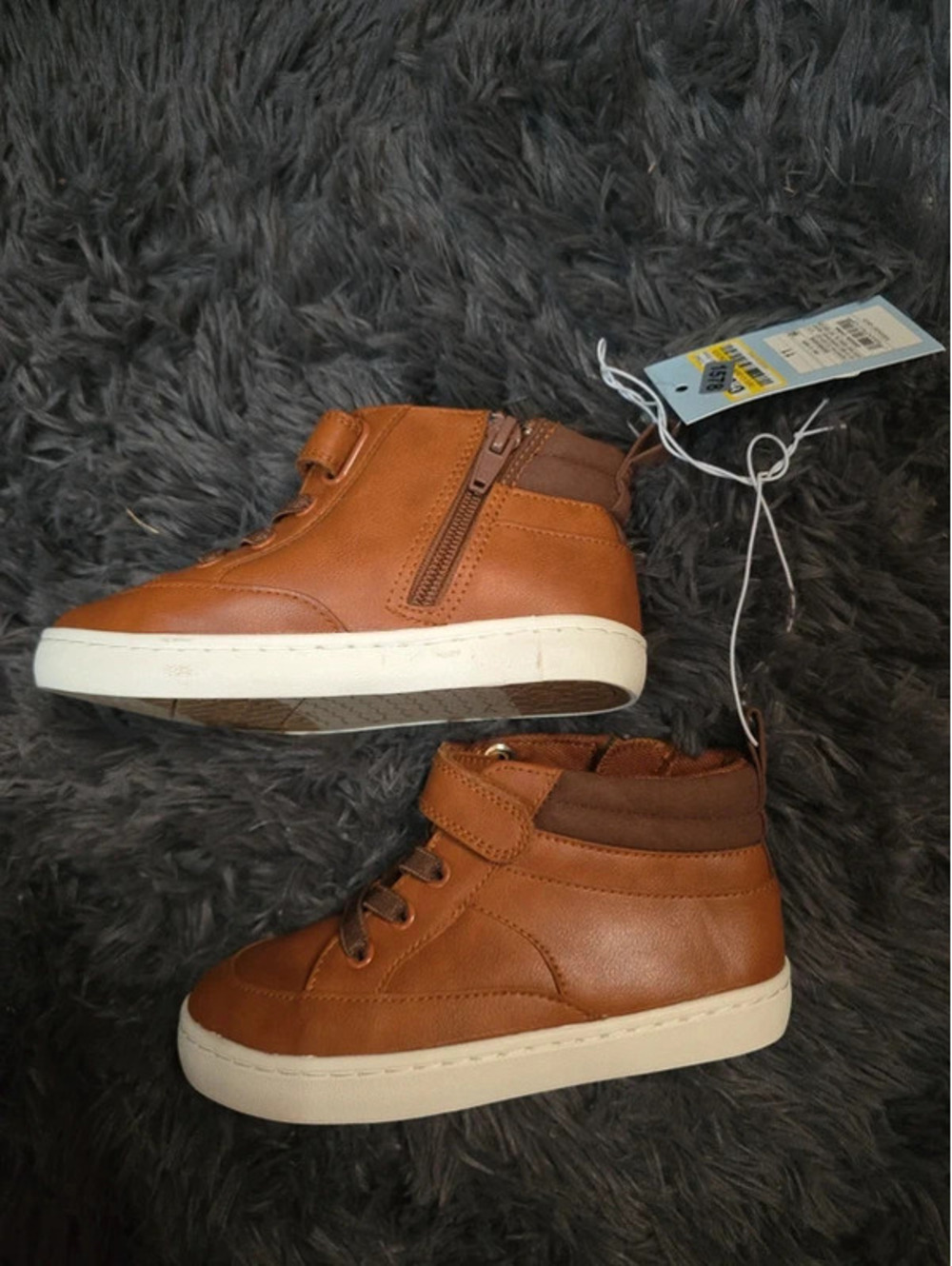Size 11 brand new boots from target item. 1578 box 25